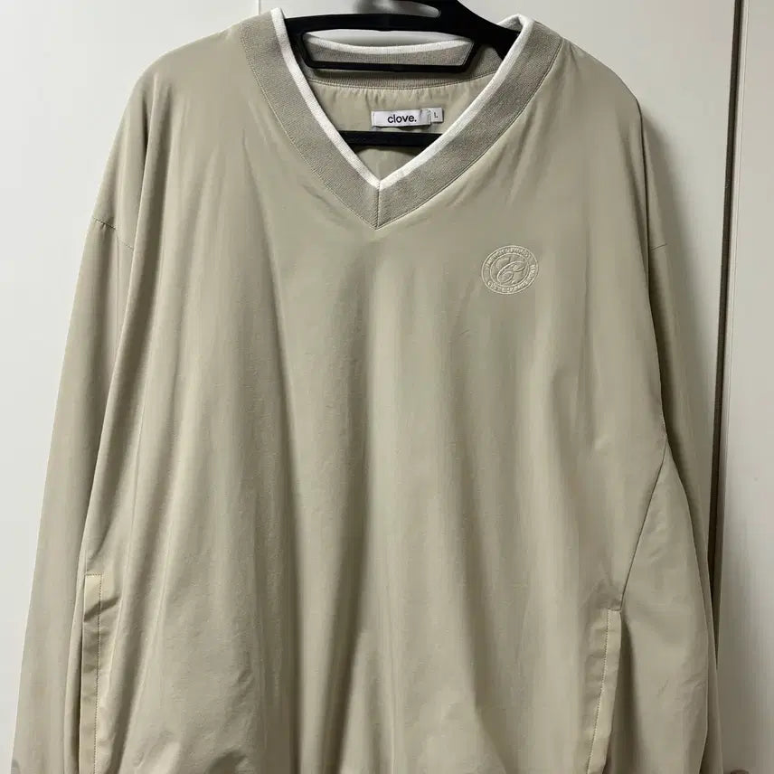 [BUNJANG] clove V-Neck Pullover T-Shirt Beige / clove클로브 V넥 풀오버 티셔츠 베이지
