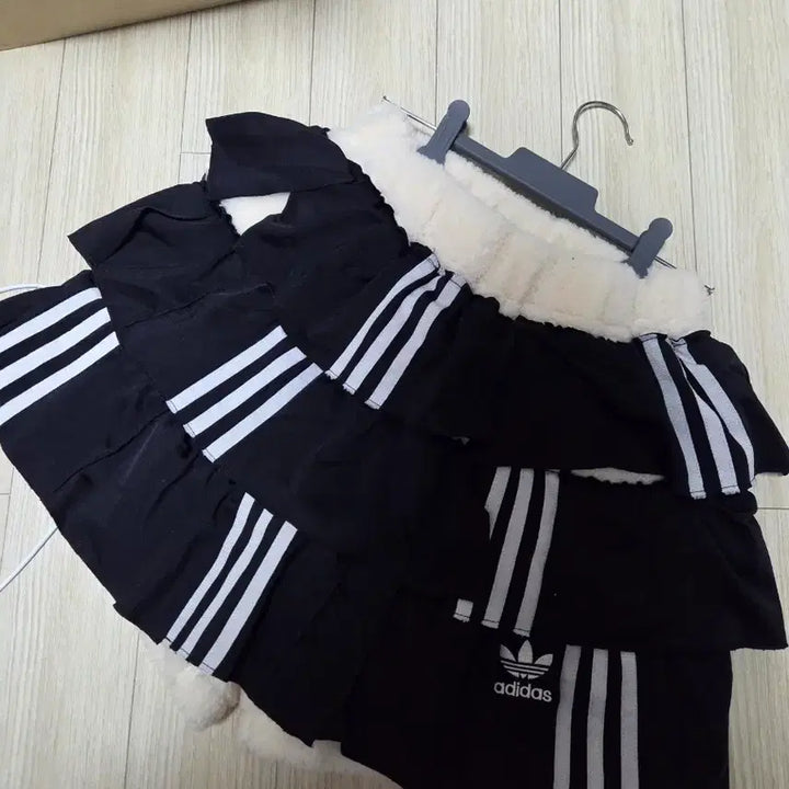 [BUNJANG] Adidas Skirt / 아디다스 치마입니다
