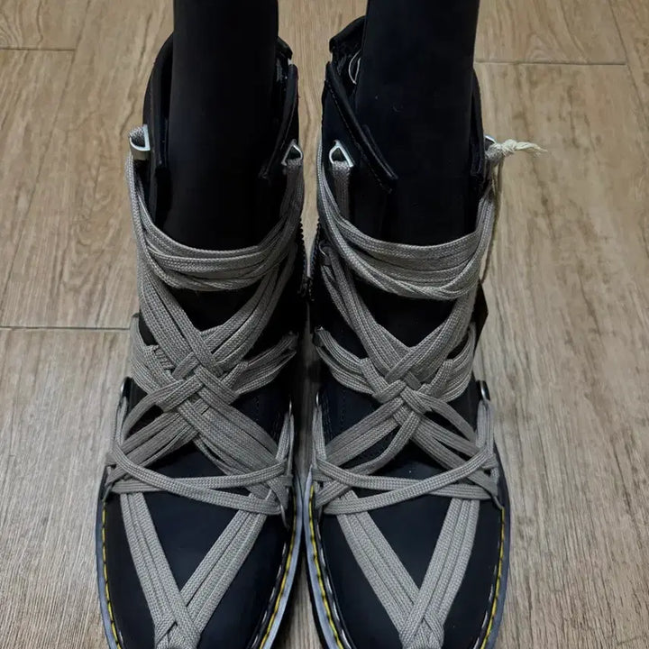 [SOLD OUT] [9.5] 릭오웬스 닥터마틴 1460 메가 레이스 부츠 새상품