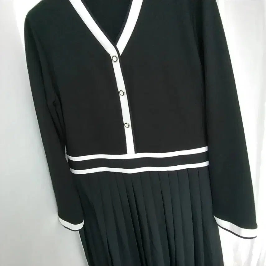 [BUNJANG] BANANA Black Pleated Dress / BANANA 블랙 플리츠 원피스