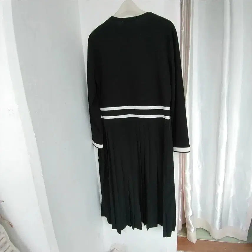 [BUNJANG] BANANA Black Pleated Dress / BANANA 블랙 플리츠 원피스