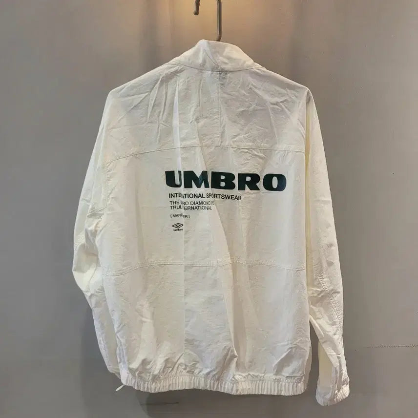 [SOLD OUT] 여성)엄브로 클래식 스탠넥 바람막이 아노락세트(S 90)