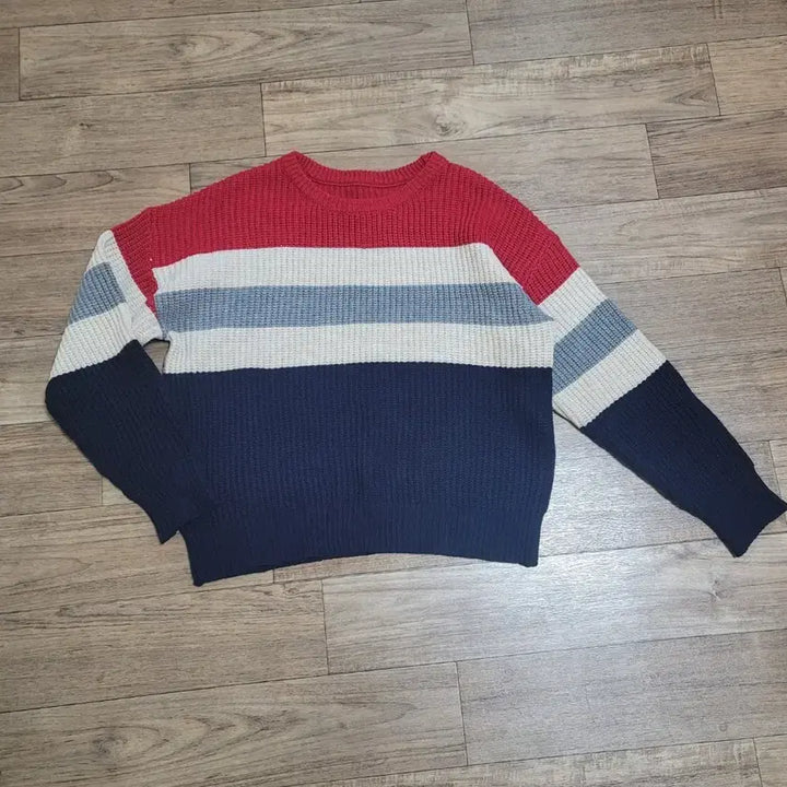 [SOLD OUT] (새상품)패션멀티 스트라이프 루스핏 가을겨울 니트 S