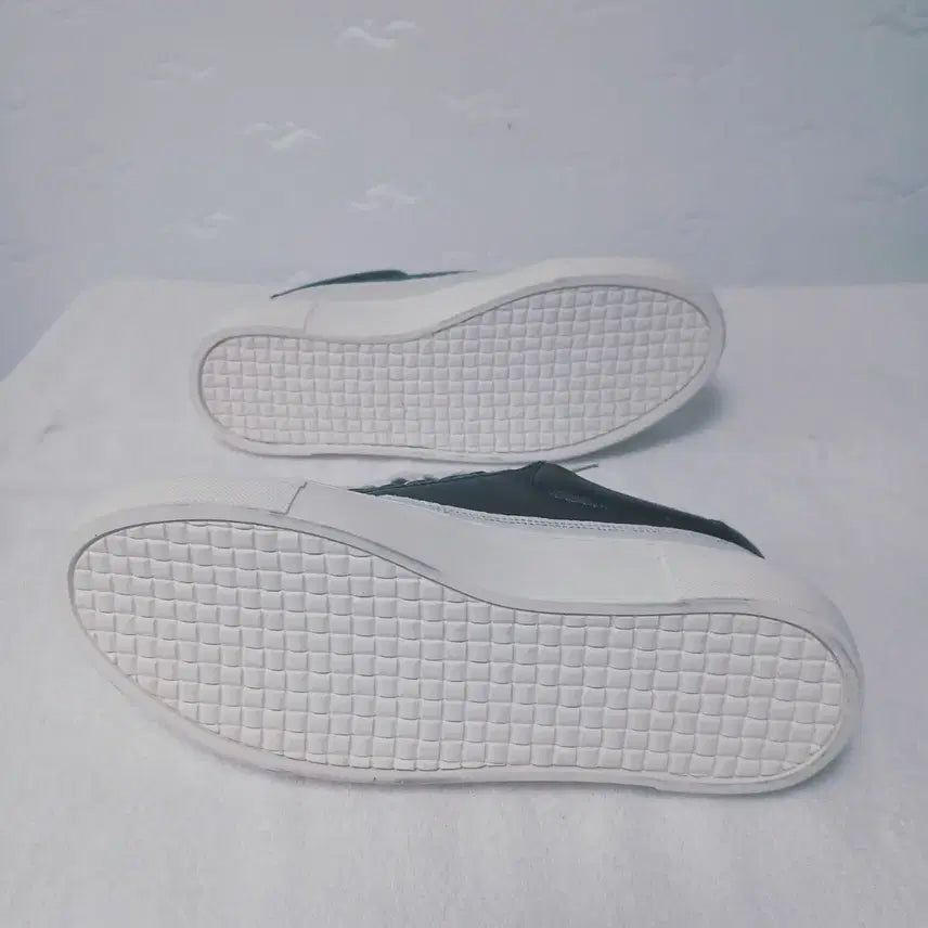 [SOLD OUT] (7) 식스핏 검&amp;흰 스니커즈230mm