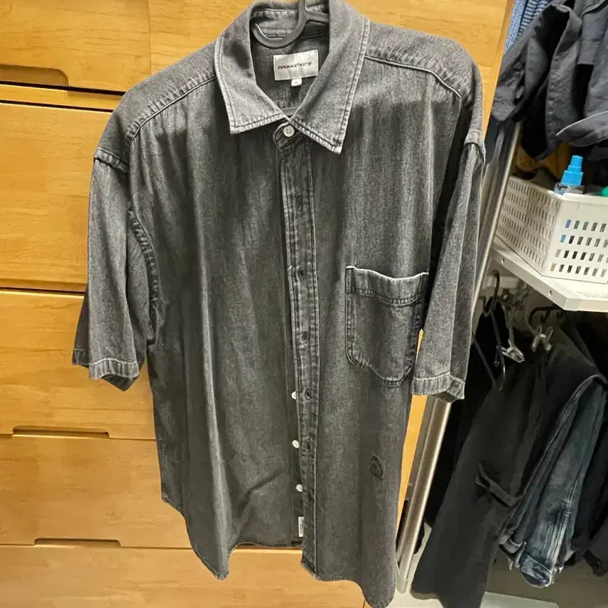 [BUNJANG] Espionage Black Denim Short Sleeve Shirt / 에스피오나지 Crest denim 흑청 셔츠
