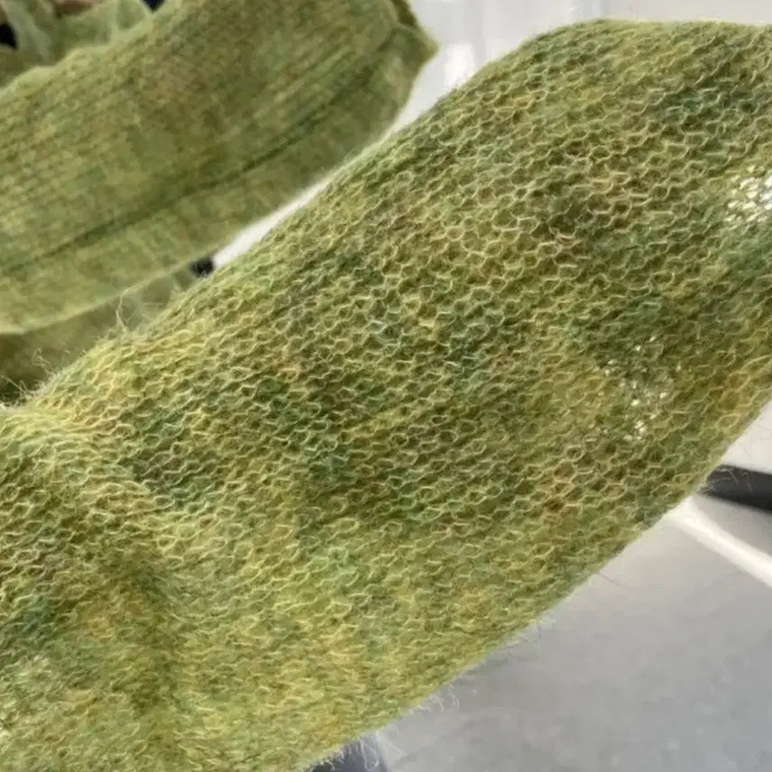 [BUNJANG] V-Neck Green Sheer Knit Top / 브이넥 시스루 니트 그린