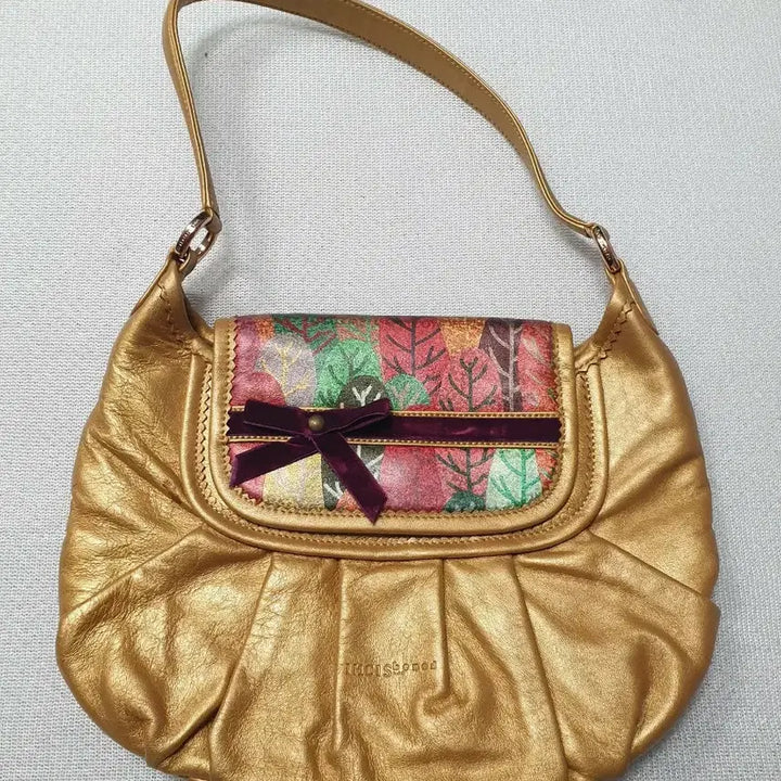 [BUNJANG] Vince Gold Shoulder Bag / VINCE 금색 가방 숄더백