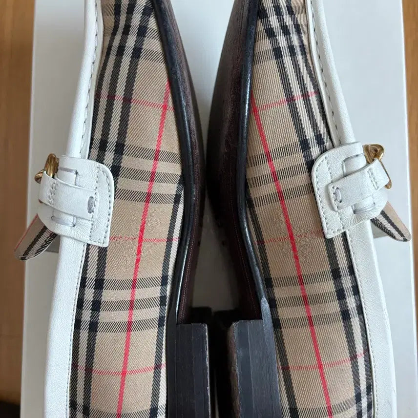 [BUNJANG] Burberry Check Chain Detail Women&