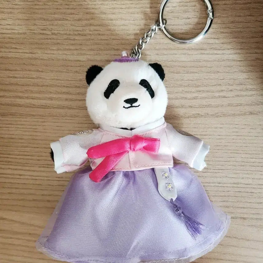 [BUNJANG] Bao Family Louis Bao Hanbok Key Holder / 루이바오 바오패밀리 한복봉제키홀더