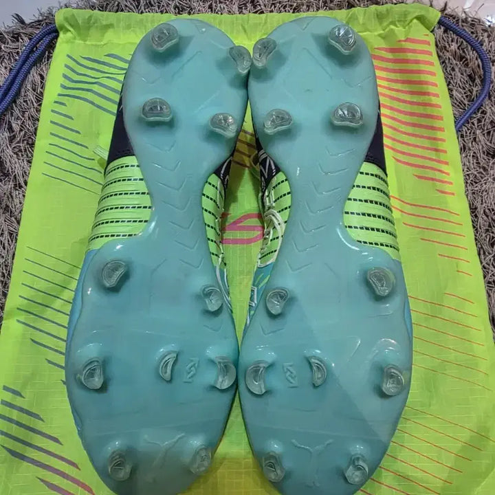 [SOLD OUT] 푸마 퓨처 Z 축구화 270 (교환가능)