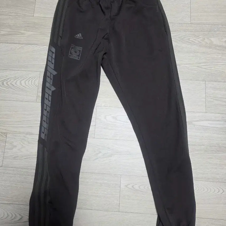 [SOLD OUT] S 아디다스 칼라바사스 트레이닝 조거팬츠 브라운