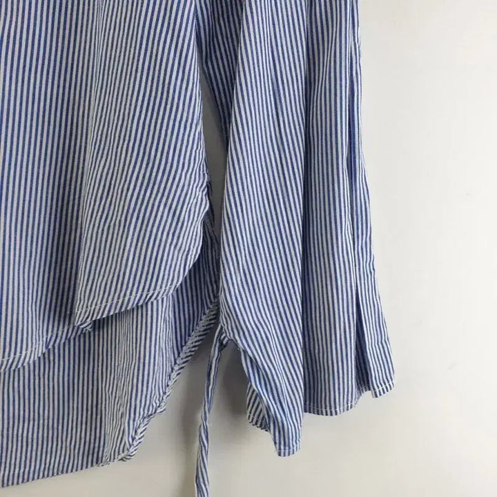 [BUNJANG] FREE Striped Shirt Light Blue / 여FREE 스트라이프 셔츠 라이트 블루 M6242