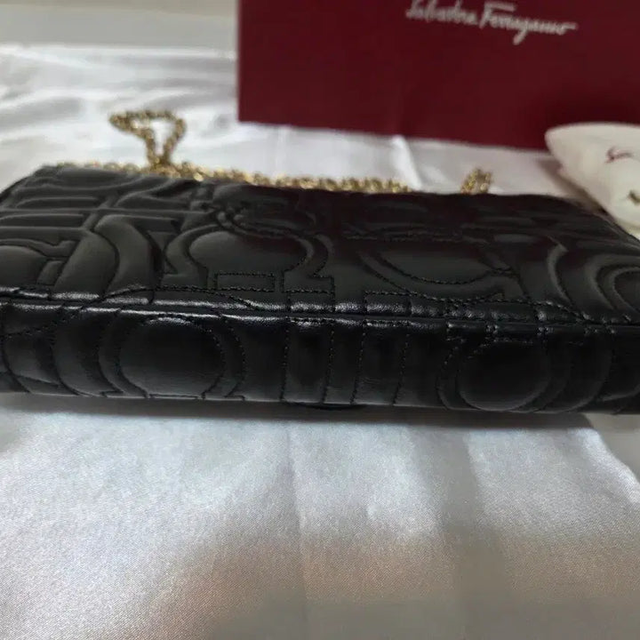 [BUNJANG] Ferragamo Gancini Quilted Chain Bag / 페라가모 간치니 퀼팅 체인백 (정품) 풀구성