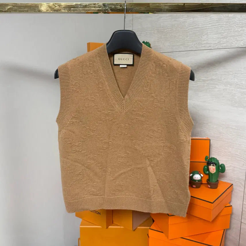 [BUNJANG] Gucci GG Logo V-Neck Vest / [m사이즈]구찌 브이넥 gg 로고 베스트
