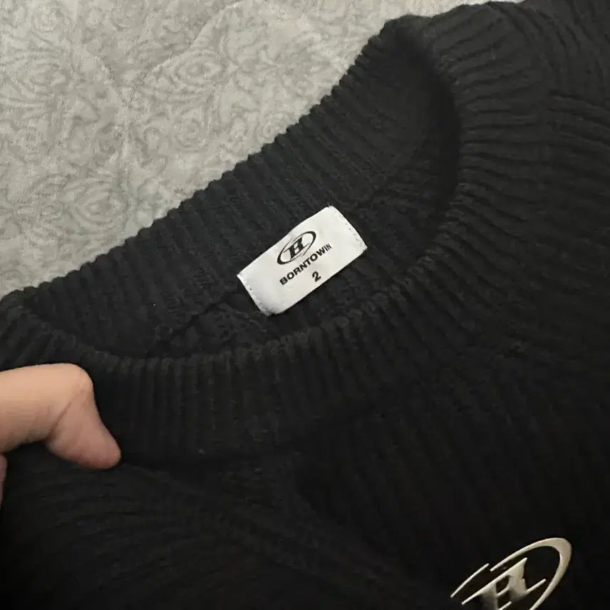 [BUNJANG] Born To Win Chrome Muscle Fit Knit Sweater / [2] 본투윈 크롬 머슬 니트 팝니다.