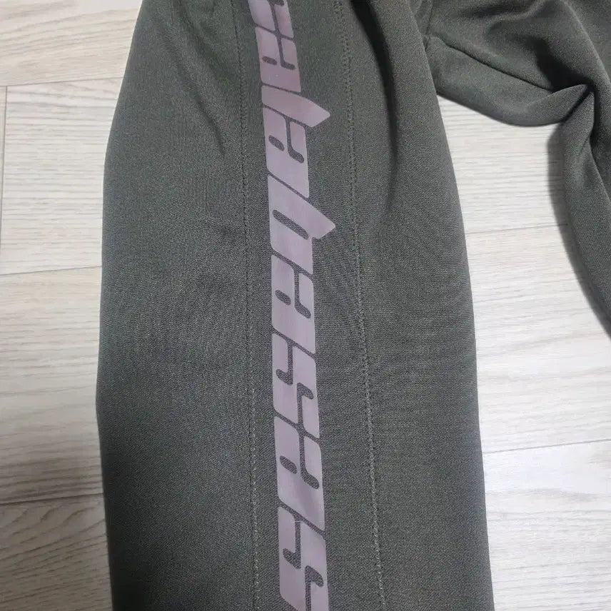[SOLD OUT] S 아디다스 칼라바사스 트레이닝 조거팬츠 카키