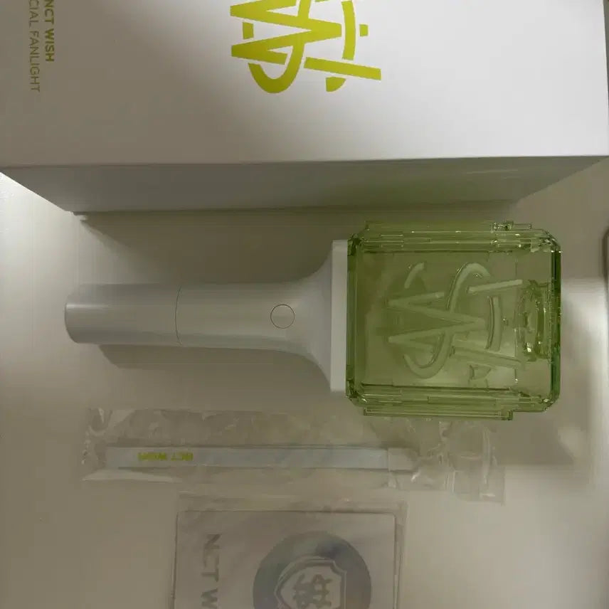 [BUNJANG] NCT WISH Official Light Stick / 엔시티 위시 응원봉 뉴믐 새상품 풀박 양도