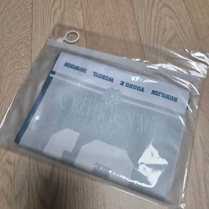 [SOLD OUT] 데이식스 DAY6 포에버영 팬클럽 특전 슬로건 미개봉