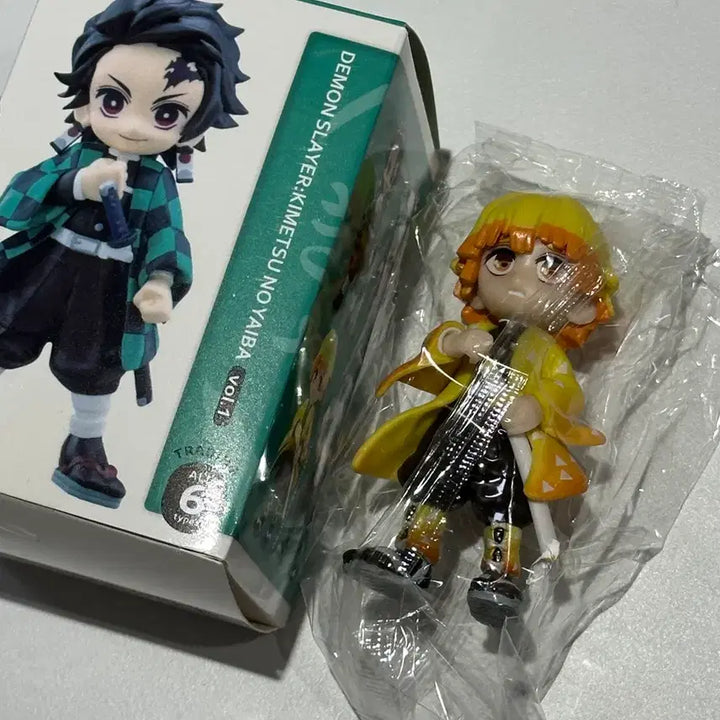 [BUNJANG] Demon Slayer Zenitsu Figure / 귀멸의 칼날 젠이츠 피규어