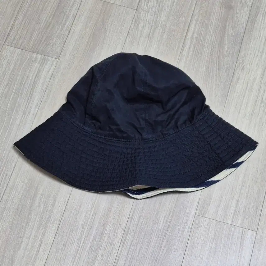 [BUNJANG] Saint James Reversible Bucket Hat / 세인트제임스 리버시블 양면 버킷햇