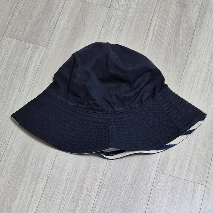 [BUNJANG] Saint James Reversible Bucket Hat / 세인트제임스 리버시블 양면 버킷햇