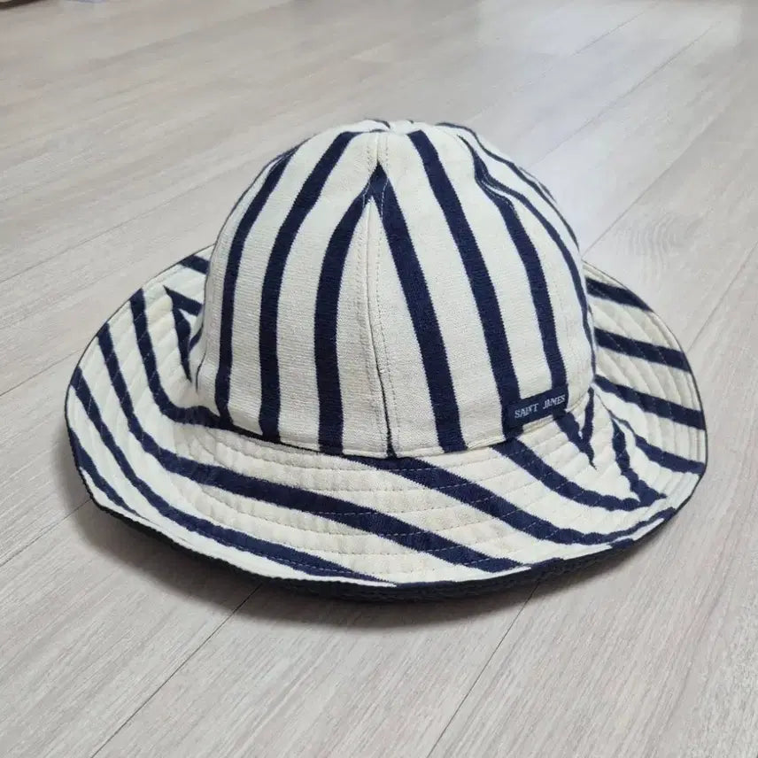 [BUNJANG] Saint James Reversible Bucket Hat / 세인트제임스 리버시블 양면 버킷햇