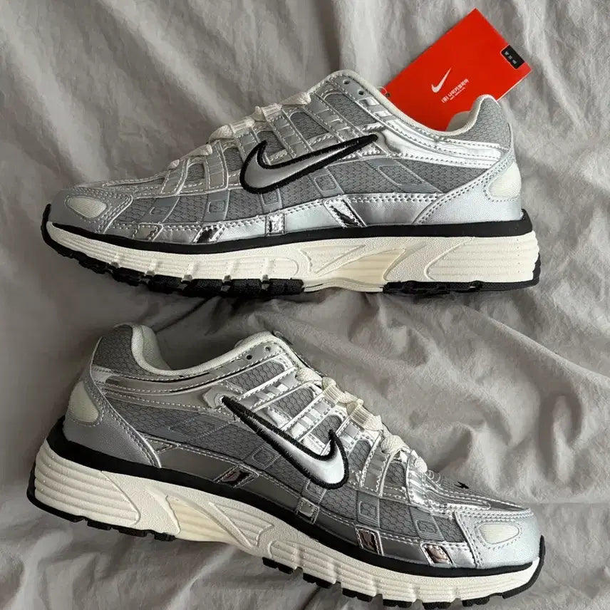 [SOLD OUT] 나이키 / p6000 메탈릭 실버 / 255
