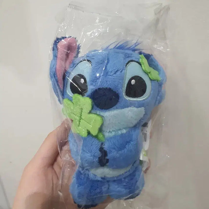 [BUNJANG] Stitch Four-Leaf Clover Limited Edition Doll / 스티치 cgv 한정 인형 네잎클로버