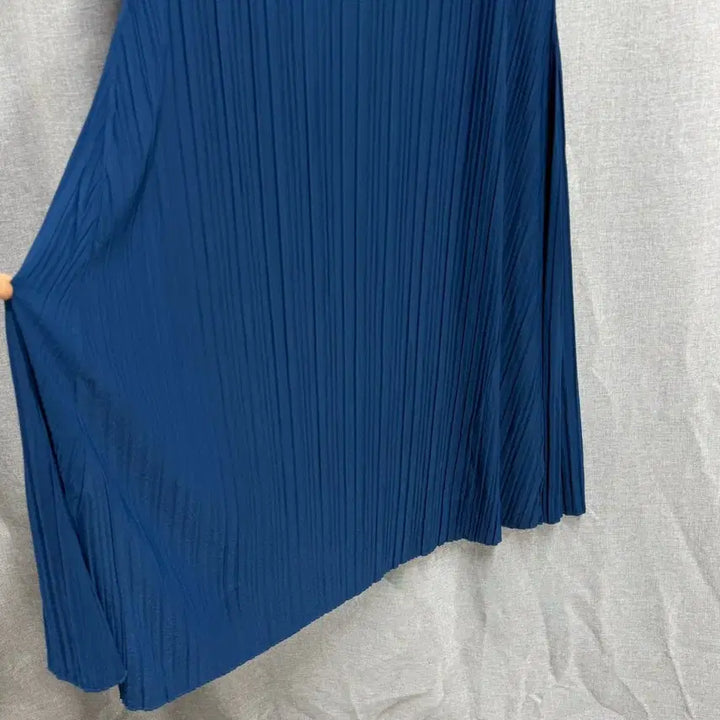 [BUNJANG] Navy Pleated Sleeveless Long Dress / [FREE] 플리츠 민소매 롱 원피스 (네이비)