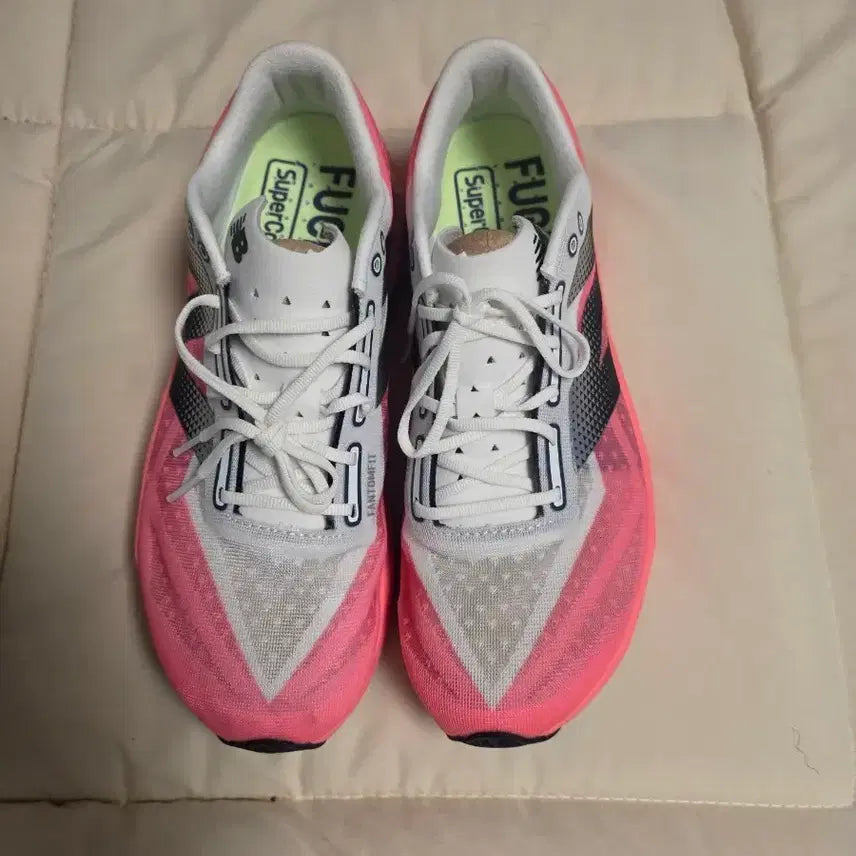 [BUNJANG] New Balance FuelCell Elite V4 Running Shoes (270mm, 2E) / [새상품] 뉴발란스 퓨어셀 엘리트 V4 팝니다(270mm)(2E)