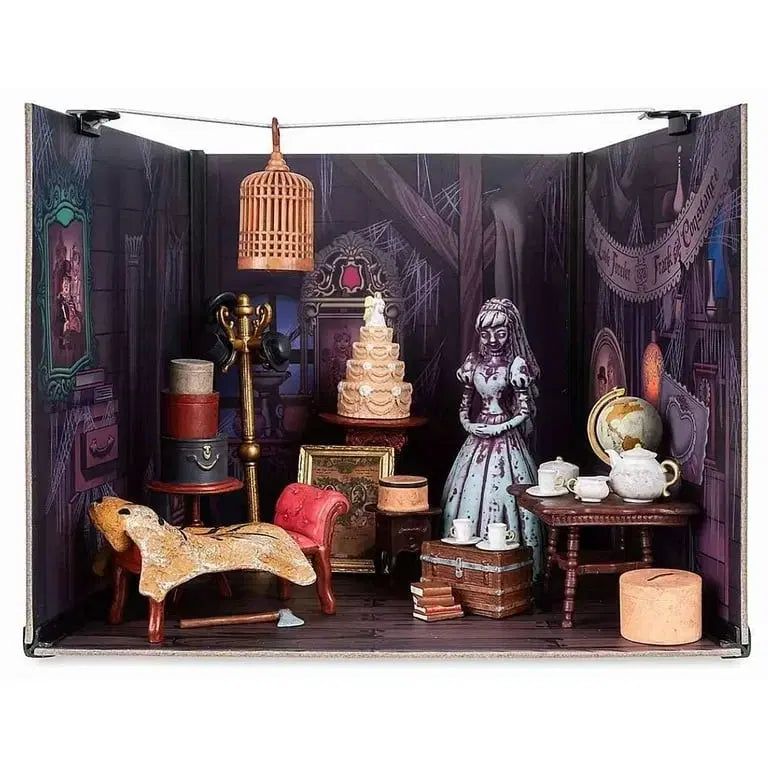 [BUNJANG] Disney Haunted Mansion Diorama Attic - New / 새) 디즈니 헌티드 맨션Haunted Mansion 디오라마 아틱