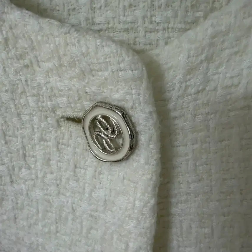 [BUNJANG] List Ivory Tweed Jacket (Size 55) / (택포) 리스트 list 아이보리 트위드자켓 55사이즈