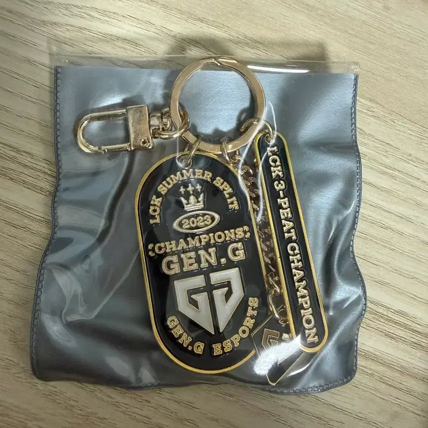 [BUNJANG] Gen.G LCK Three-Peat Commemorative Keyring / 젠지 LCK 쓰리핏 키링