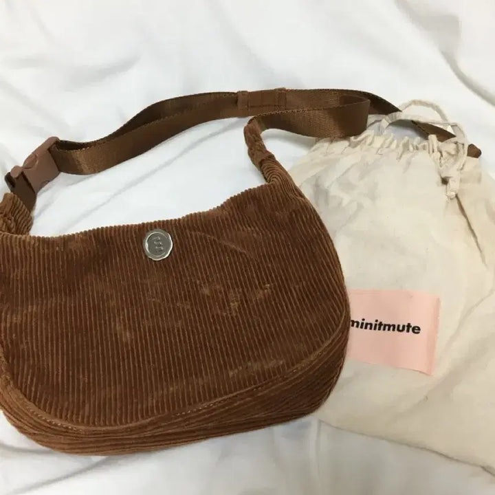 [BUNJANG] MinuteMute Clo Waist Corduroy Brown Bag / 미닛뮤트 클로웨이스트 코듀로이 브라운