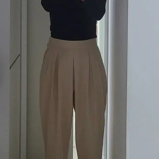 [BUNJANG] Pintuck Semi-Wide Fit Tapered Fit Pants (Light Beige) / 핀턱 라이트베이지 세미 와이드핏 + 테이퍼드핏 팬츠 55,66
