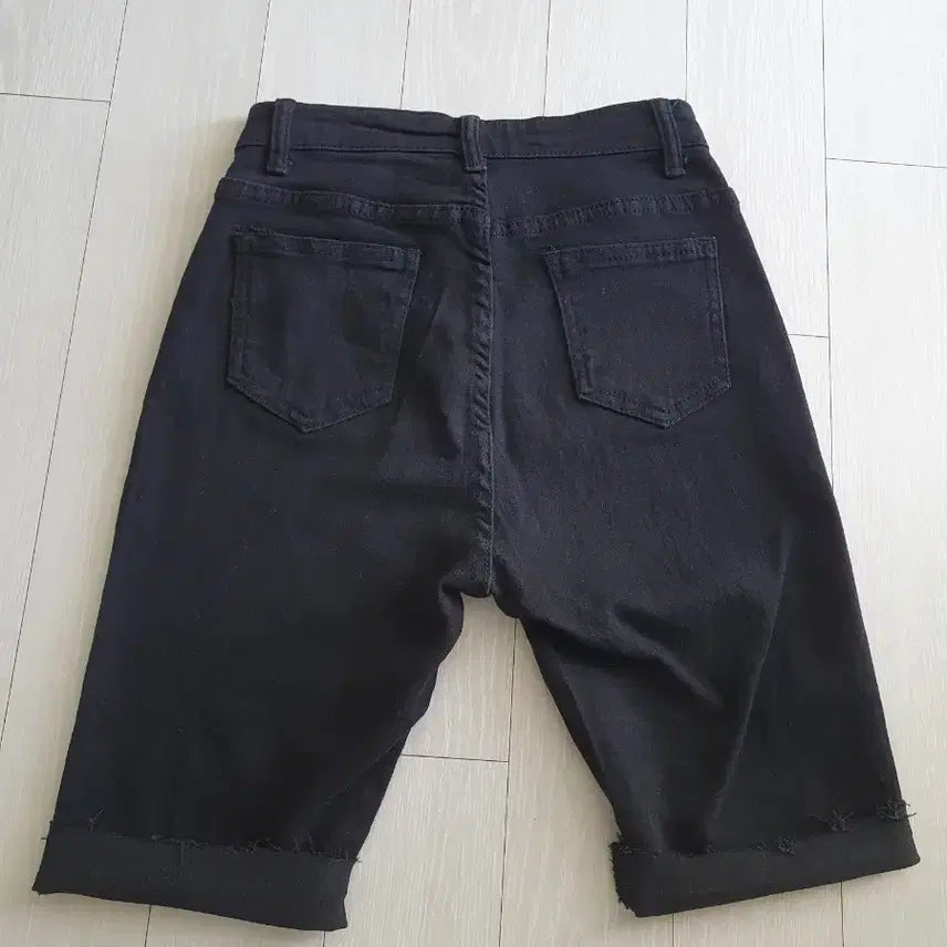 [BUNJANG] Mid-Length Stretch Shorts S Size / (상태좋음)미디기장 스판 반바지 S사이즈
