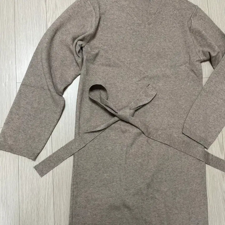 [BUNJANG] V-Neck Long Knit Dress / 브이넥 니트 롱 원피스 새것