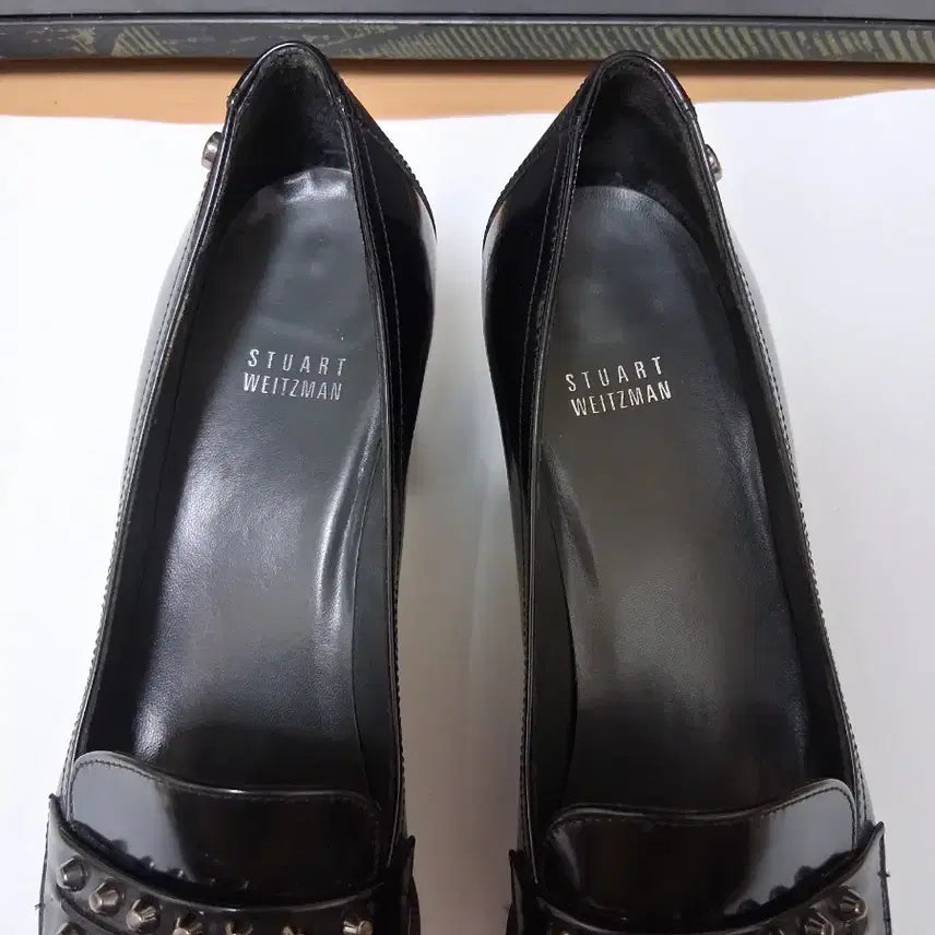 [BUNJANG] Stuart Weitzman Loafer Flats / 스튜어트와이츠먼 로퍼단화 8반  255사이즈