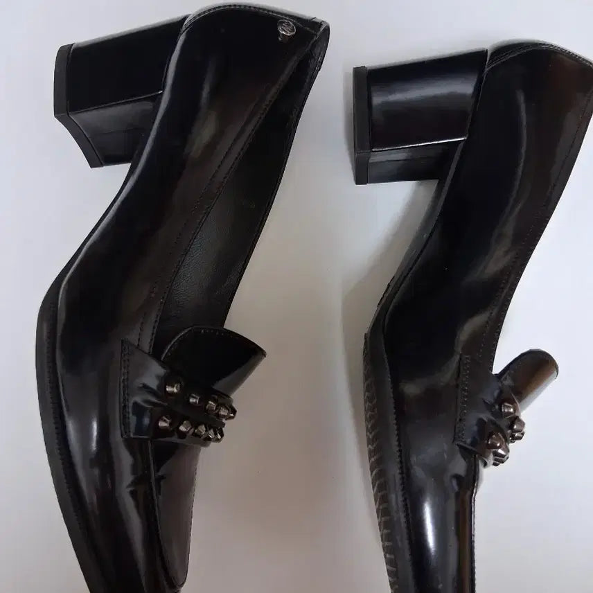 [BUNJANG] Stuart Weitzman Loafer Flats / 스튜어트와이츠먼 로퍼단화 8반  255사이즈