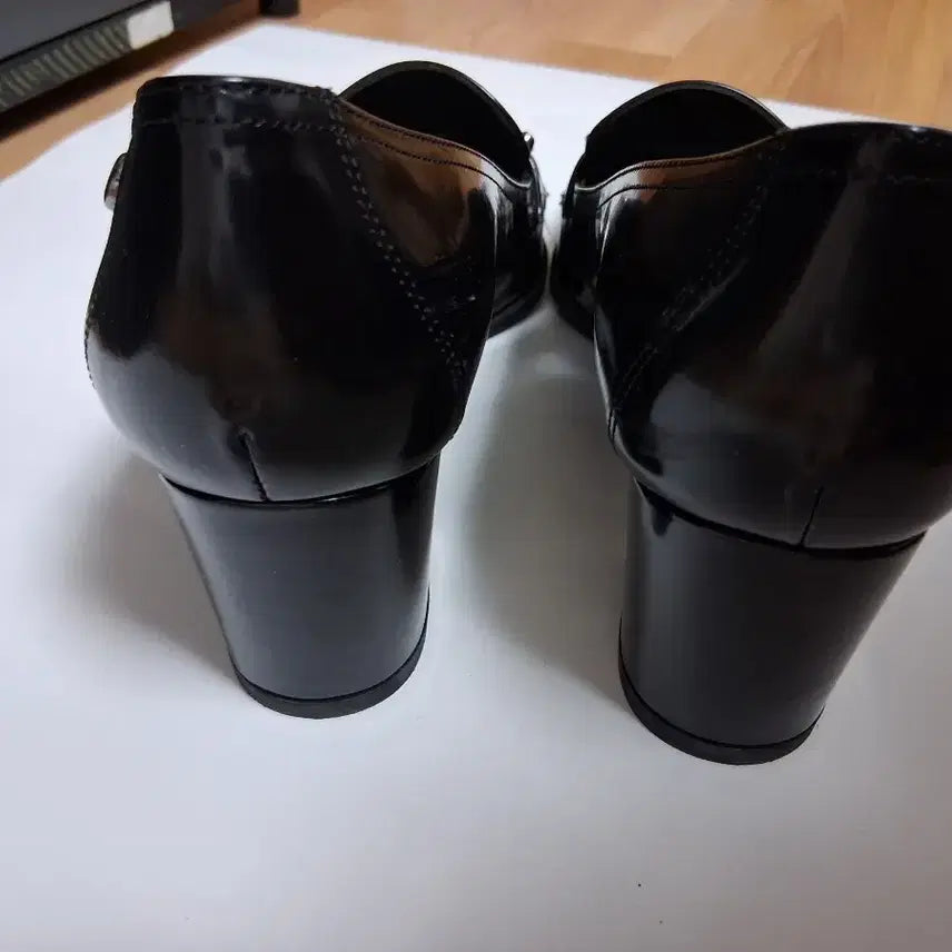 [BUNJANG] Stuart Weitzman Loafer Flats / 스튜어트와이츠먼 로퍼단화 8반  255사이즈