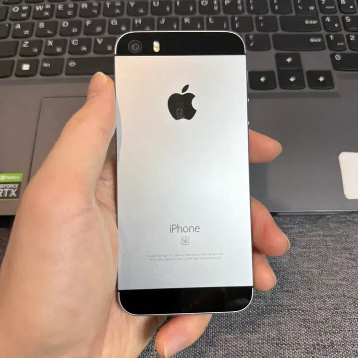 [BUNJANG] Apple iPhone SE 1st Gen 32GB (Refurbished) / C58 a급 아이폰SE1 32기가 무음