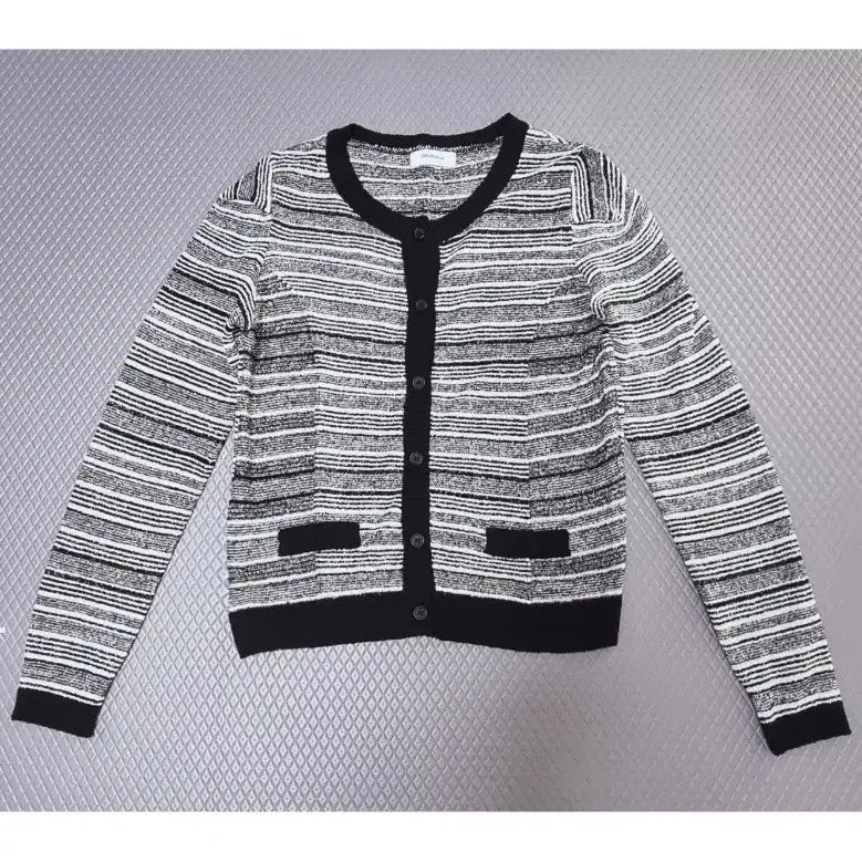 [BUNJANG] Dresskoko Knit Cardigan / 드레스코코 니트 가디건