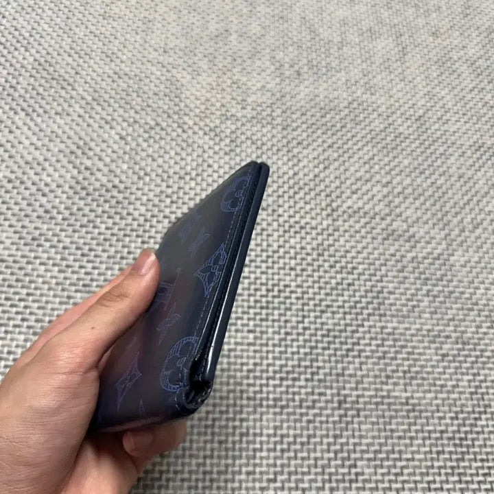 [SOLD OUT] [정품] 루이비통 쉐도우 반지갑