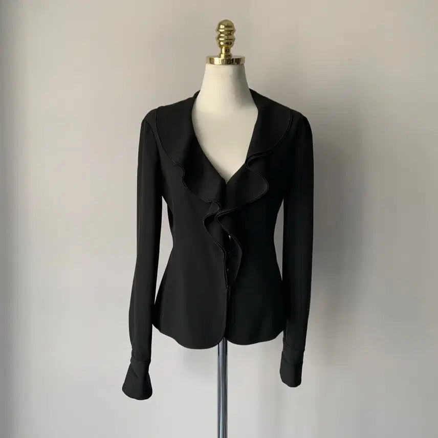 [SOLD OUT] 아르마니 꼴레지오니 블랙 자켓 38사이즈