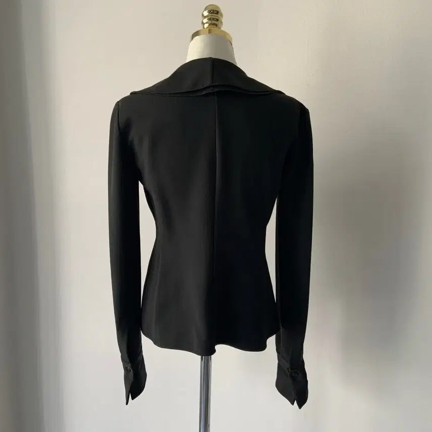 [SOLD OUT] 아르마니 꼴레지오니 블랙 자켓 38사이즈