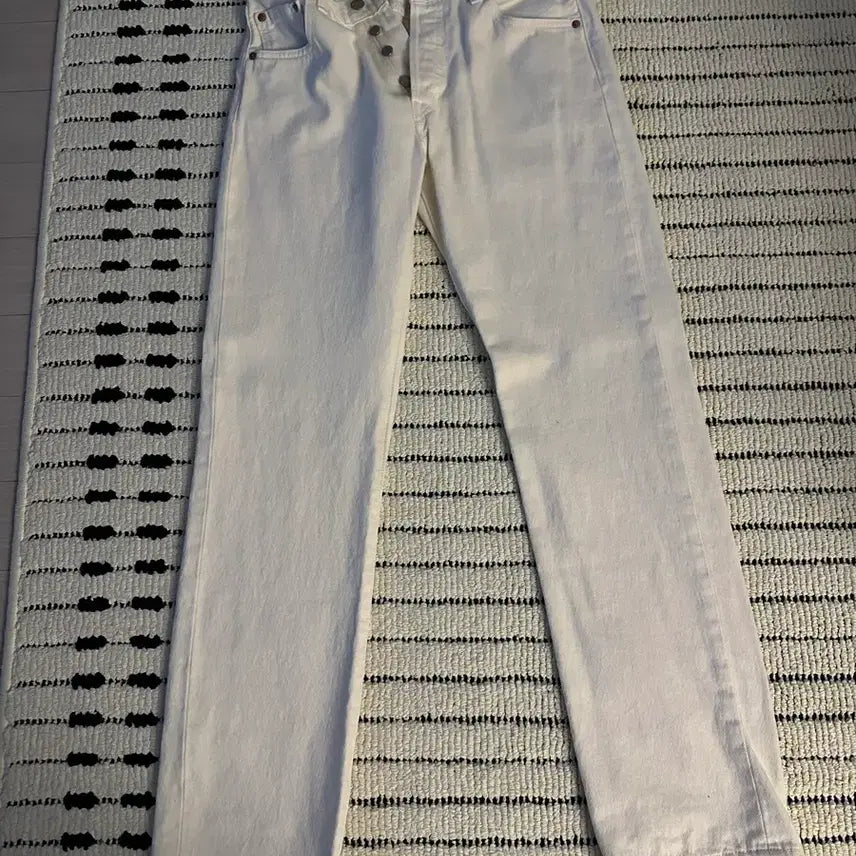 [SOLD OUT] 리바이스 501 에크루 30/32