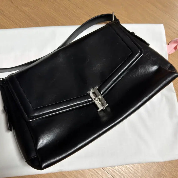 [BUNJANG] J.ESTINA REVE Messenger Bag / 제이에스티나 메신저백 팝니다!