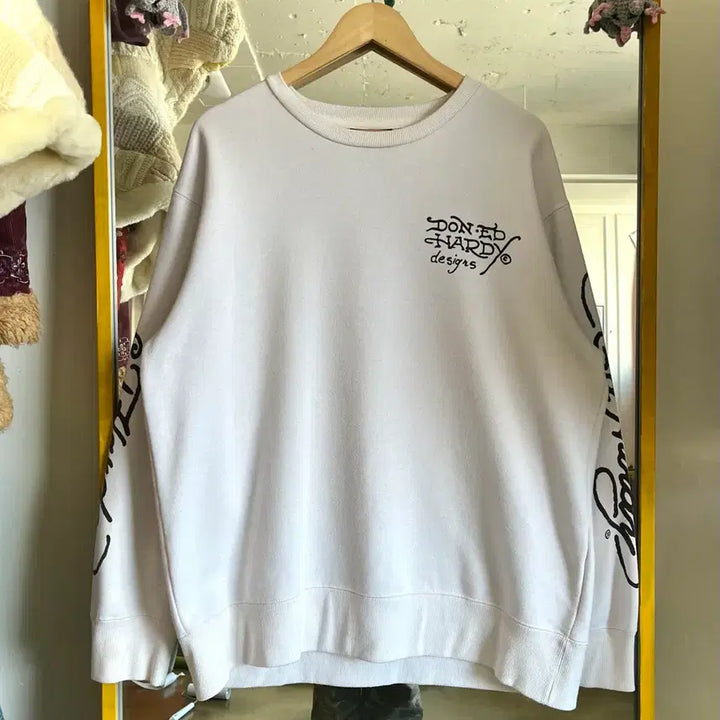 [SOLD OUT] 2000s ED Hardy 빈티지 오버사이즈 화이트 스웻셔츠 맨투맨