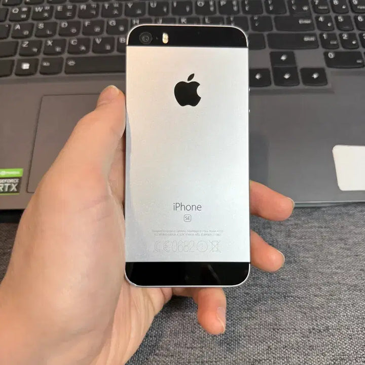 [BUNJANG] Apple iPhone SE 1st Gen 64GB Unlocked / C74 a급 아이폰SE1 64기가 무음