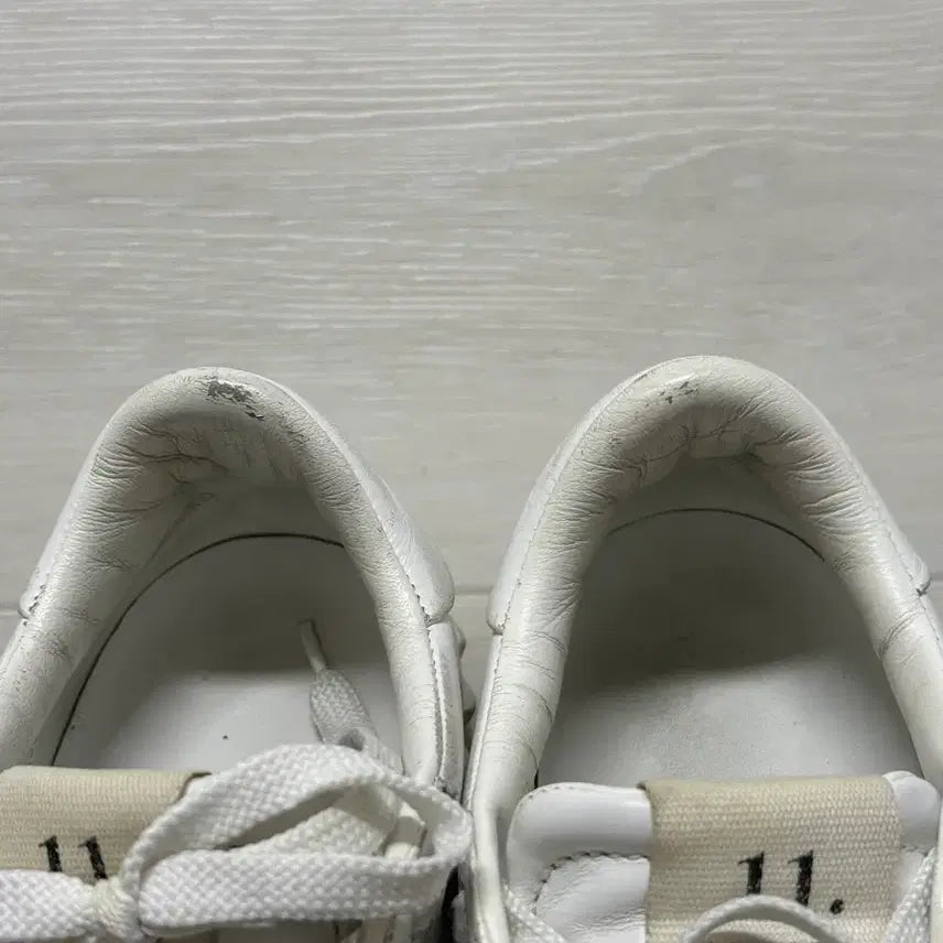 [BUNJANG] Valentino Rockstud Sneakers (Size 36) / 발렌티노 락스터드 스니커즈 36